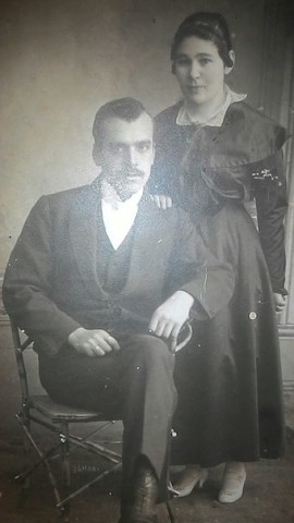 Андрей Павлович Гедеонов с женой Юлией Александровной (Дыхне), дочерью макарьевского волостного писаря.